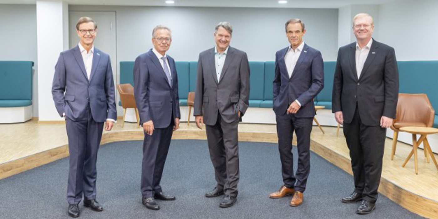 Touhou Halve cirkel Bergbeklimmer Leadership Changes At Robert Bosch GmbH, Robert Bosch Industrietreuhand KG